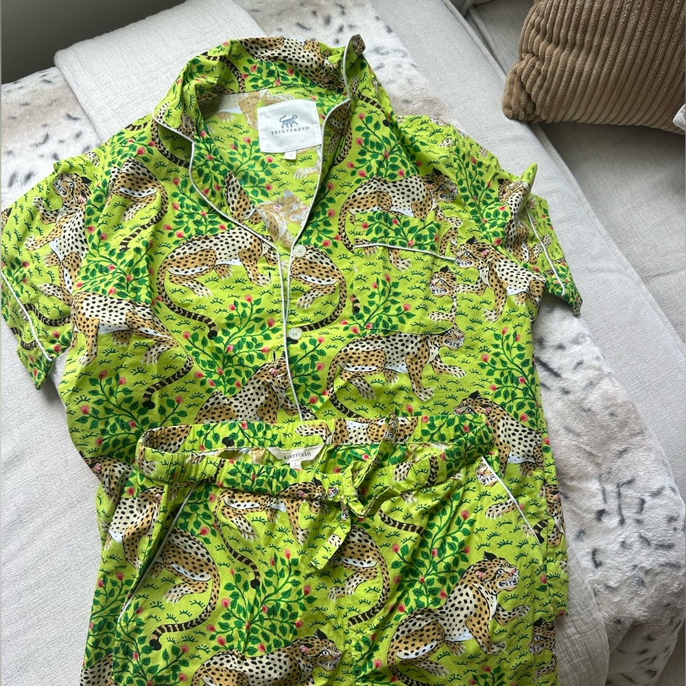 Printfresh PJ set - short sleeve top with cropped pajama pants